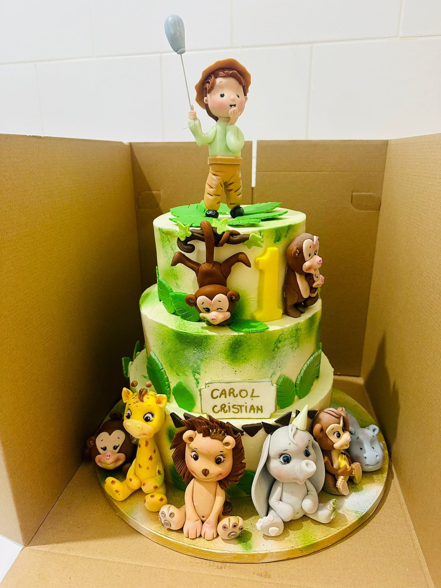 Tort de botez 28