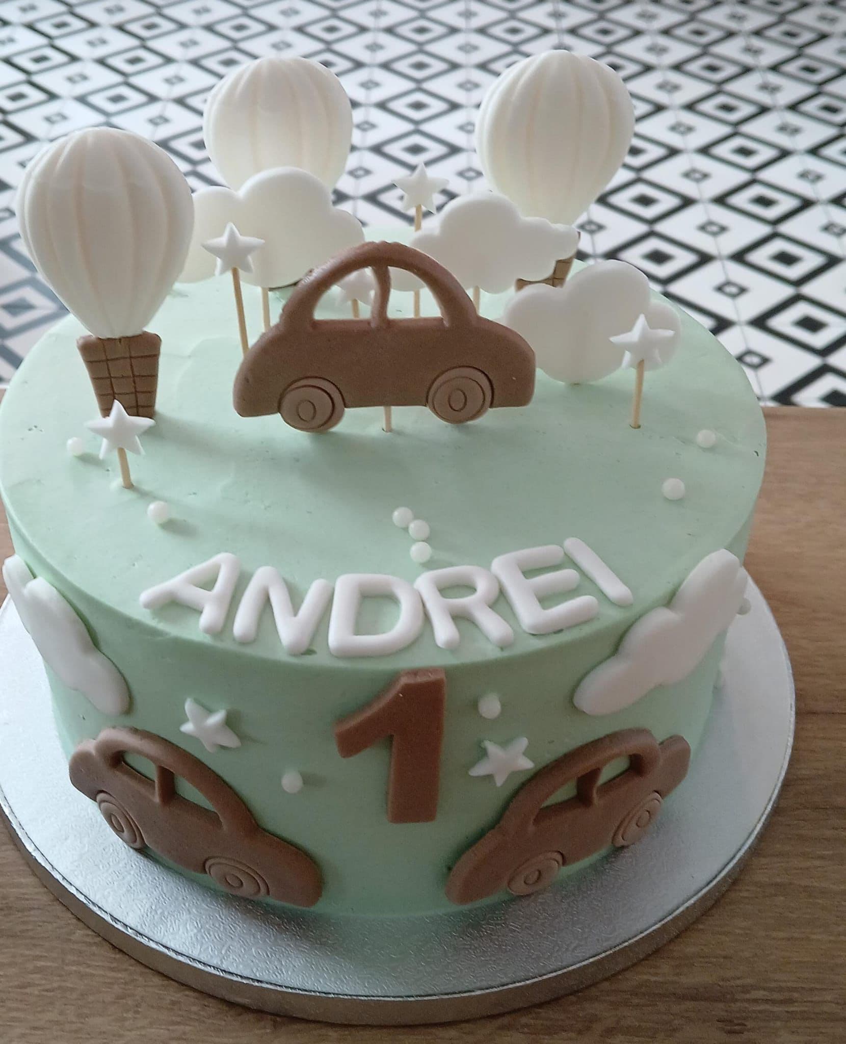 Tort de botez 90