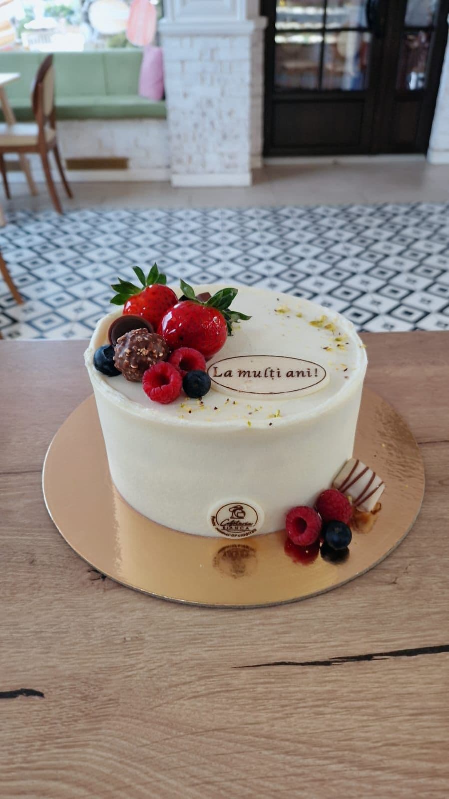 Tort aniversare 132