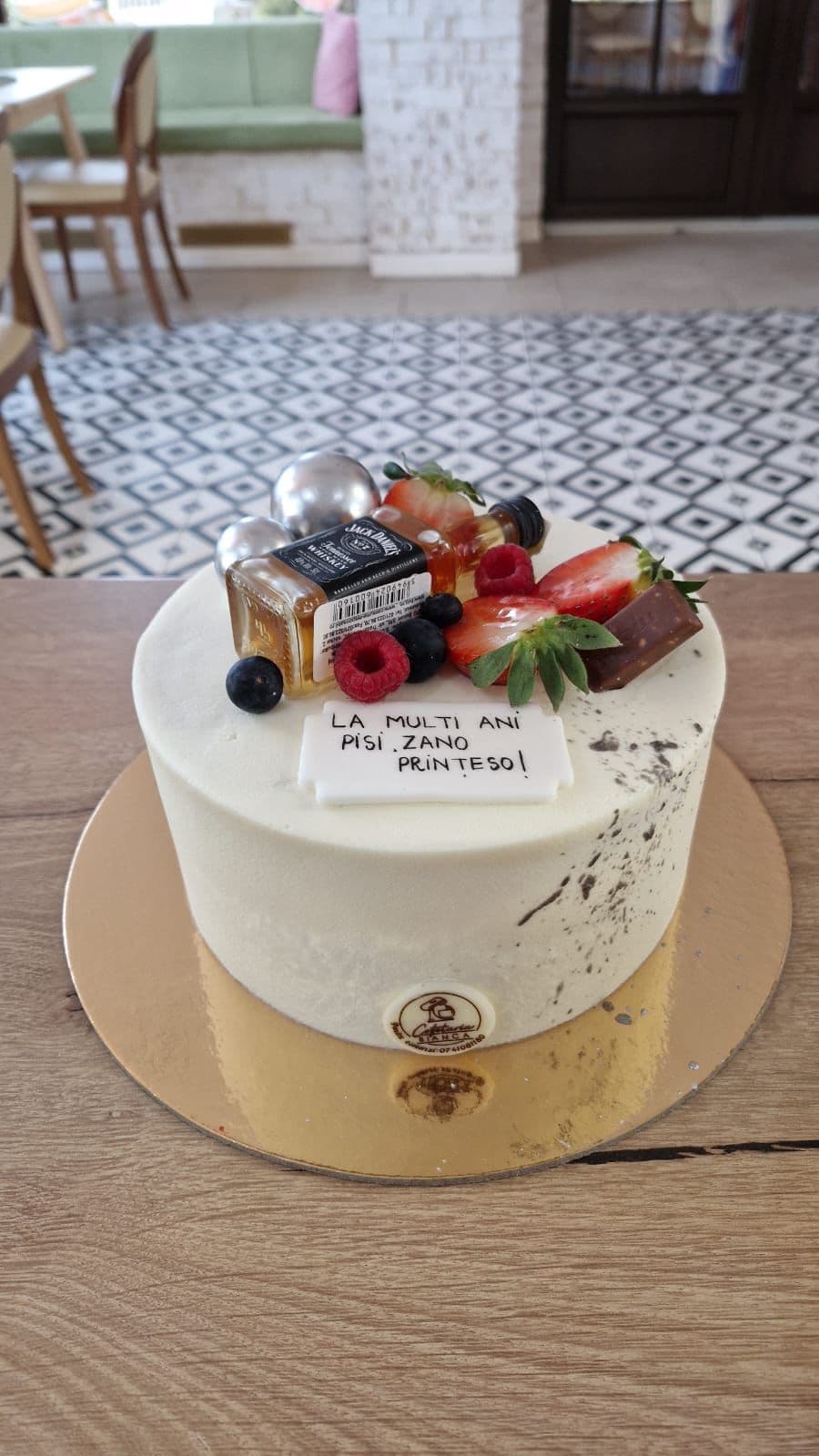 Tort aniversare 134