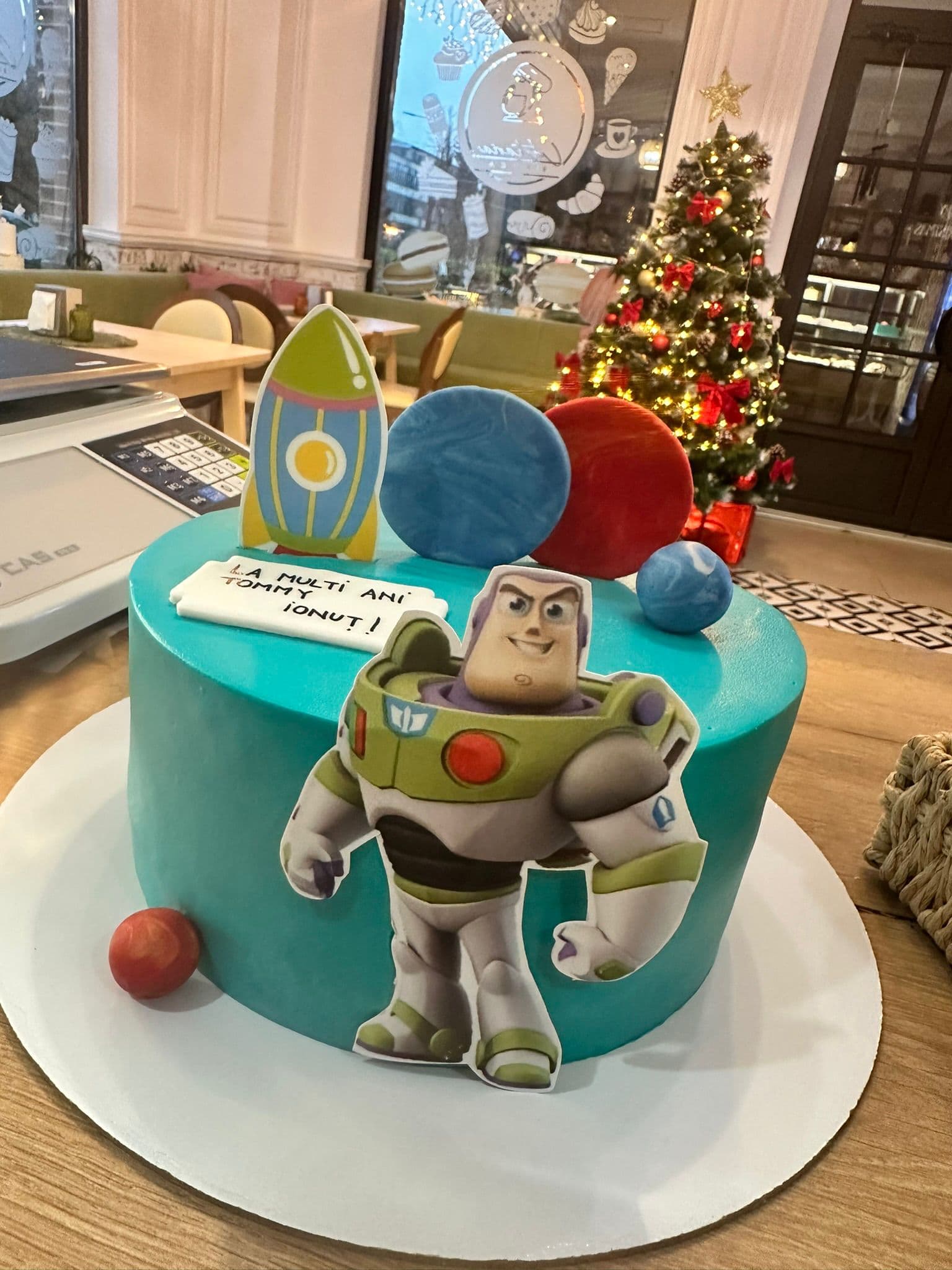Tort aniversare 143