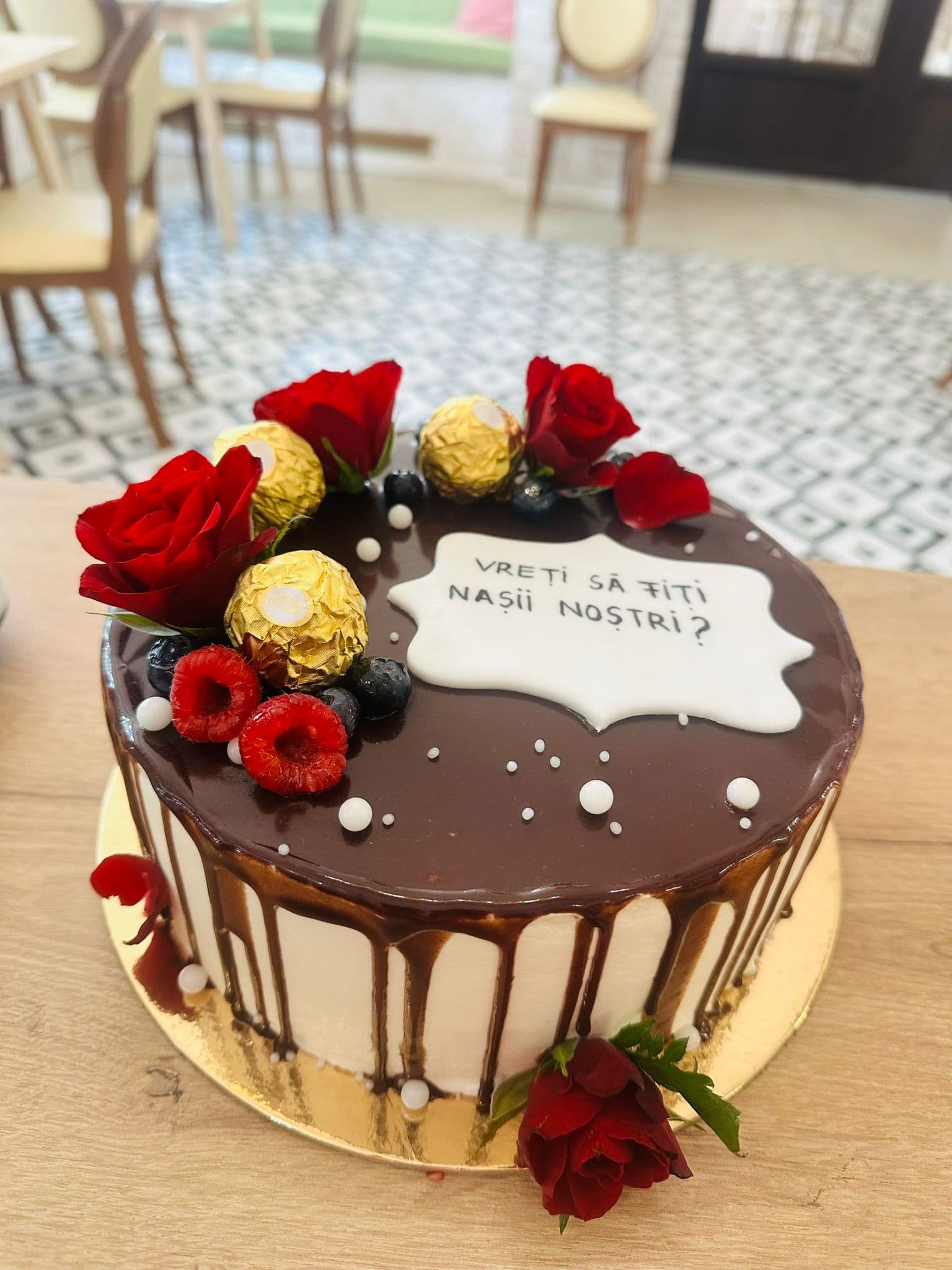 Tort aniversare 75