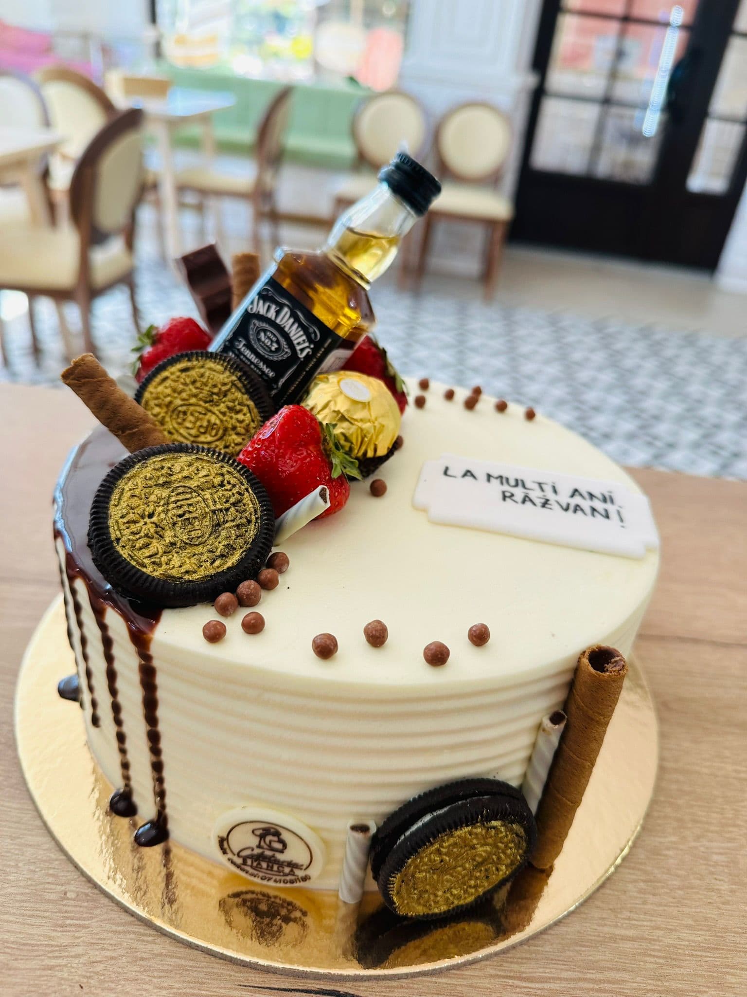Tort aniversare 77