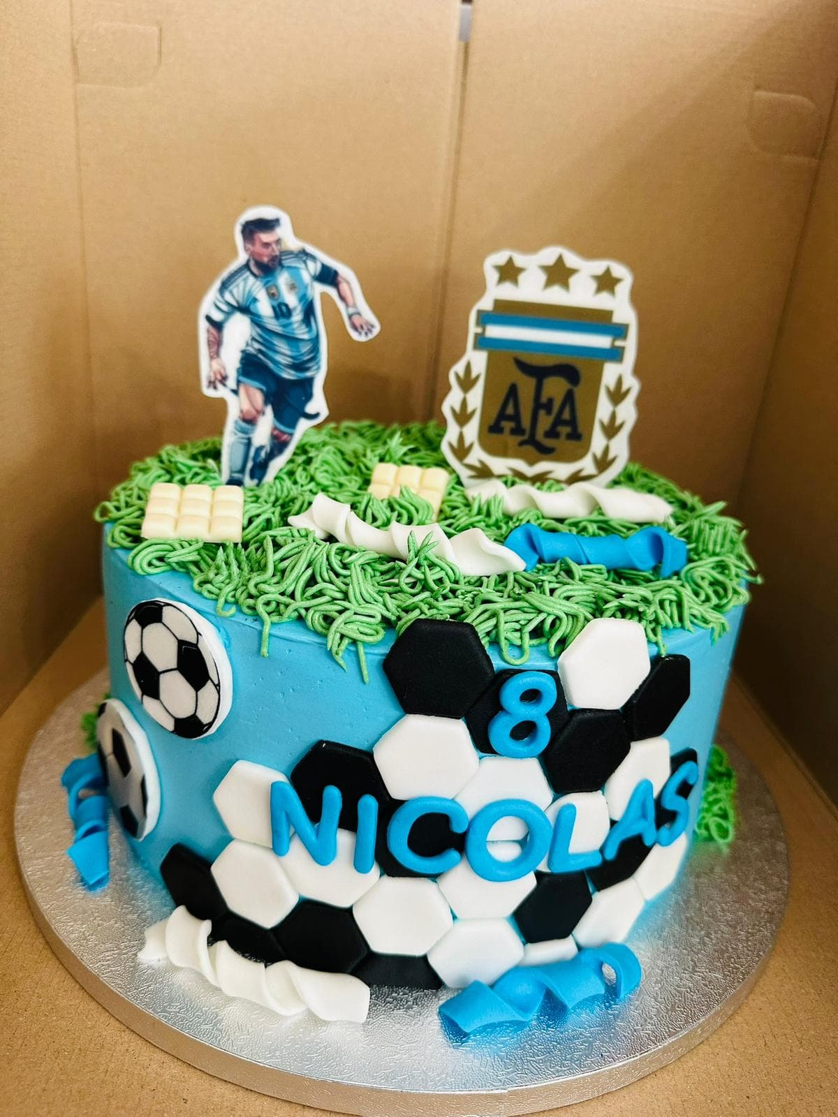 Tort aniversare 81